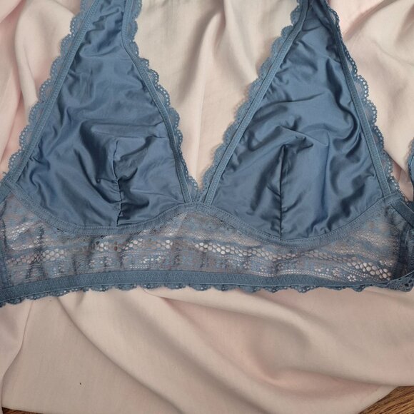 Victoria Secret Halter Style Bralette Dusty Blue Light triangular lining - Picture 5 of 9